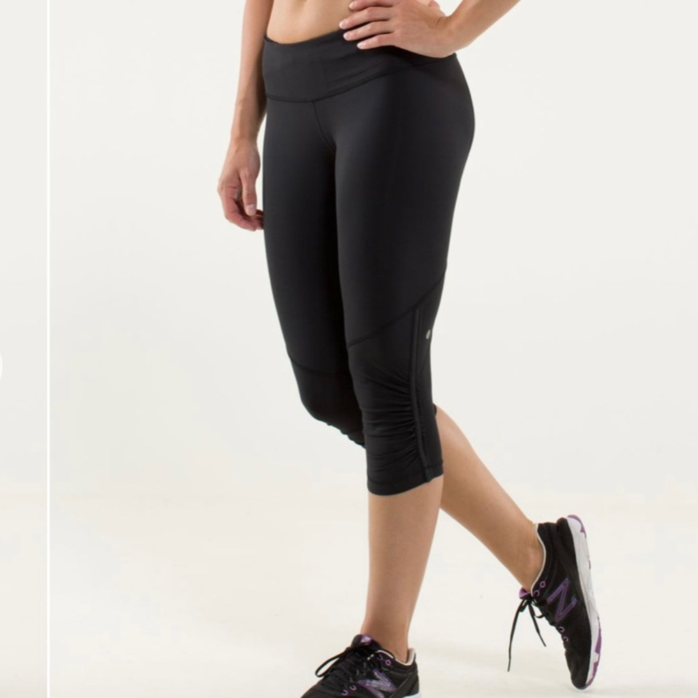 Lululemon Run for Your Life Crop Leggings Black 2 - Picture 1 of 9